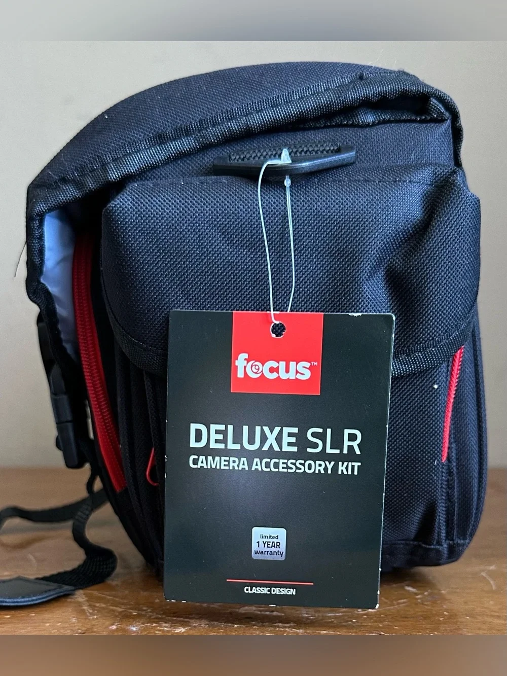 Focus Deluxe SLR Photo/Video Medium Camera Accessory Kit Case